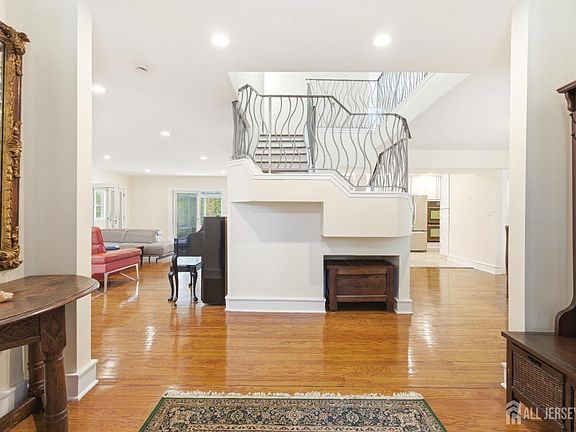5th image of 15 Southfield Rd