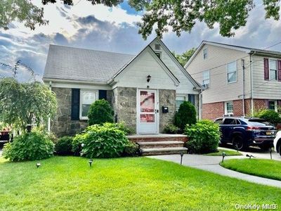 7 Lafayette Avenue, Lynbrook, NY, 11563