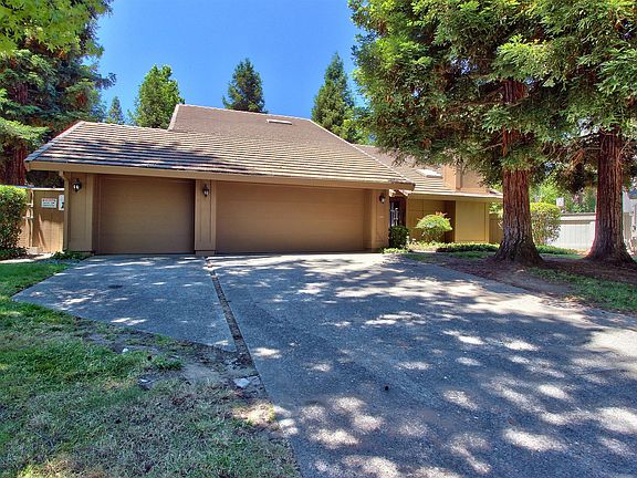 3rd image of 5313 Terrace Oak Cir