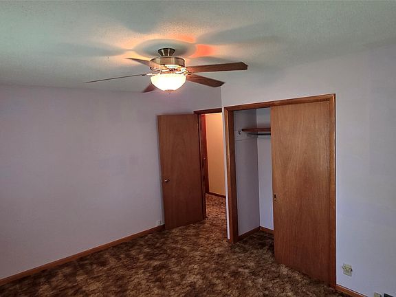 5th image of 306 W 2nd St