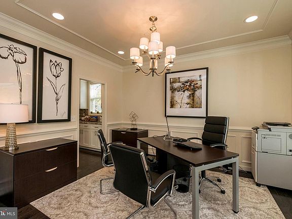 5th image of 9317 Woodsedge Ct