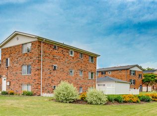 5N226 Eagle Ter APT C, Itasca, IL 60143