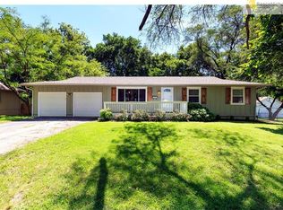 9811 Pennsylvania Ave, Kansas City, MO 64114