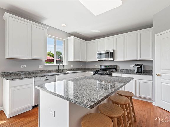 3rd image of 24901 W Newberry Way