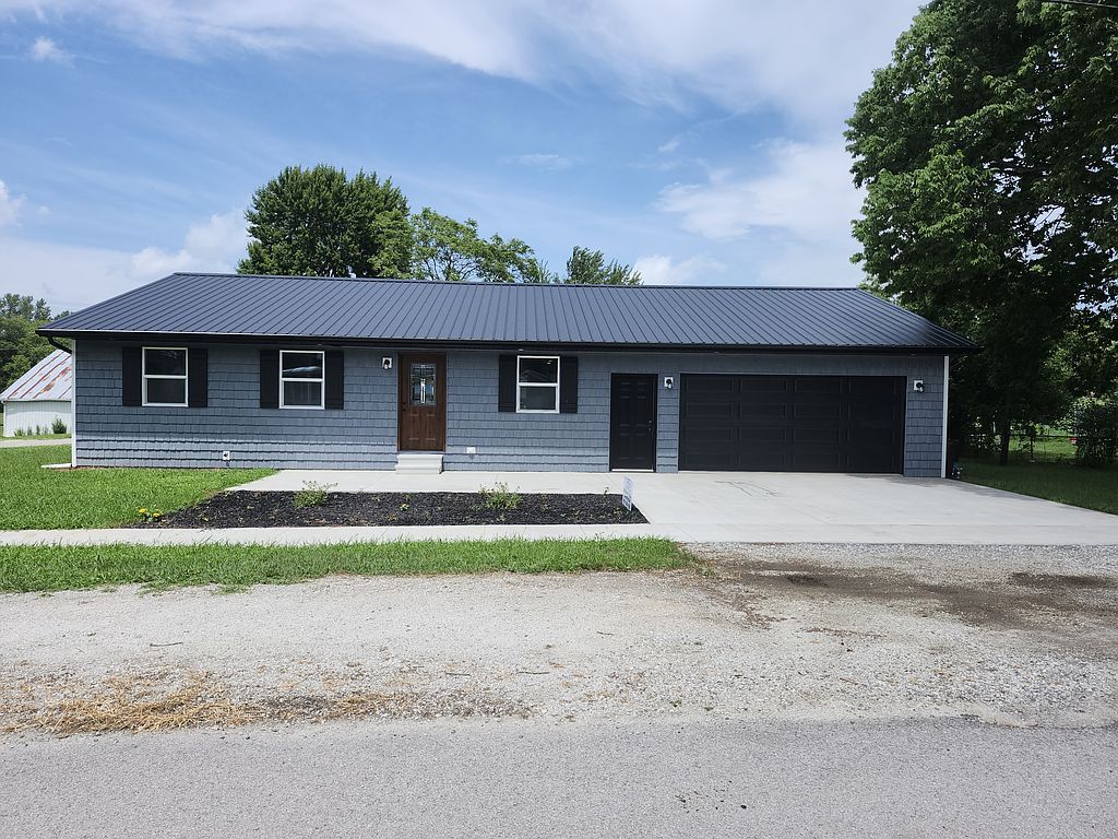 110 W Clay St - Property Image