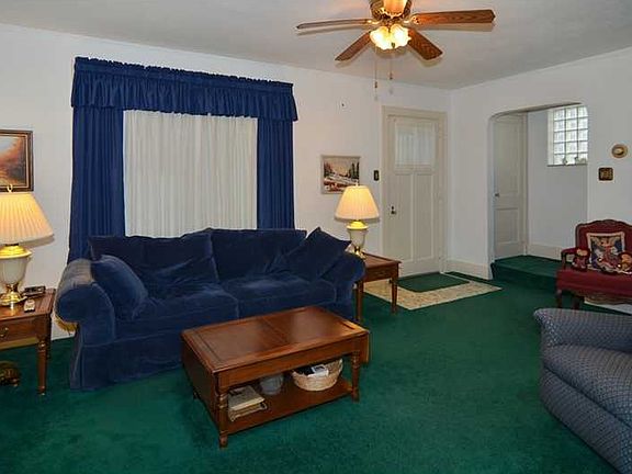 4th image of 328 Columbia Ave