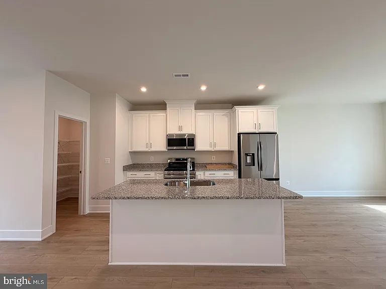 131 Sapphire St — Photo 17