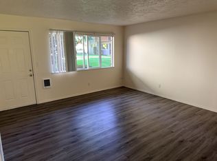 #245 VILLAGE GREEN APTS, Sherwood, OR 97140