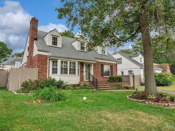 906 N Taylor Ave, Saint Louis, MO 63122