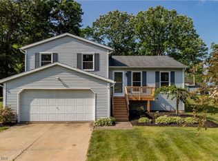 1137 W Chester Dr, Louisville, OH 44641