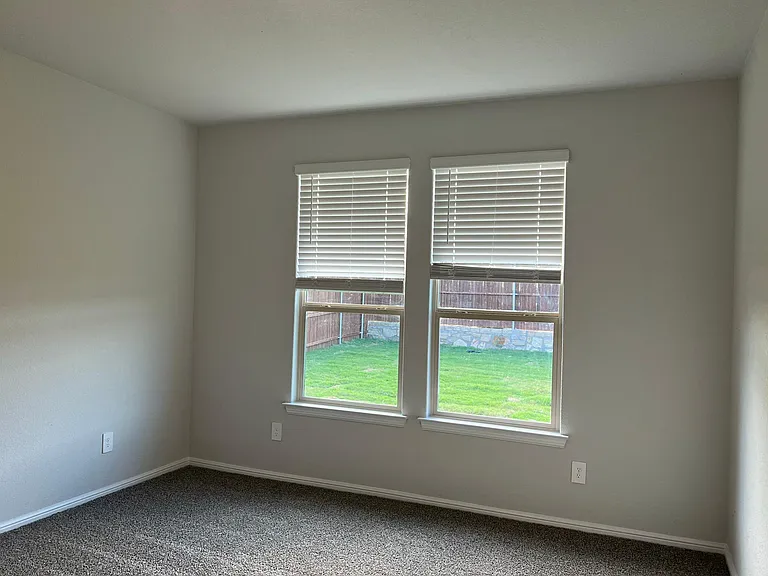 8520 Little Acorn Dr — Photo 5