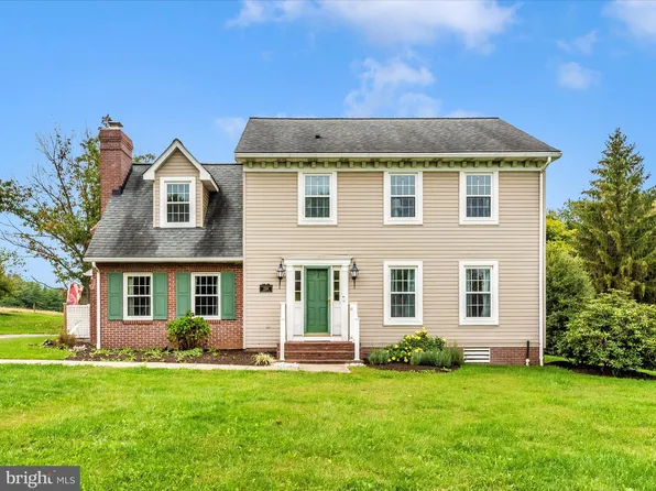 1204 Weymouth St, Westminster, MD 21158