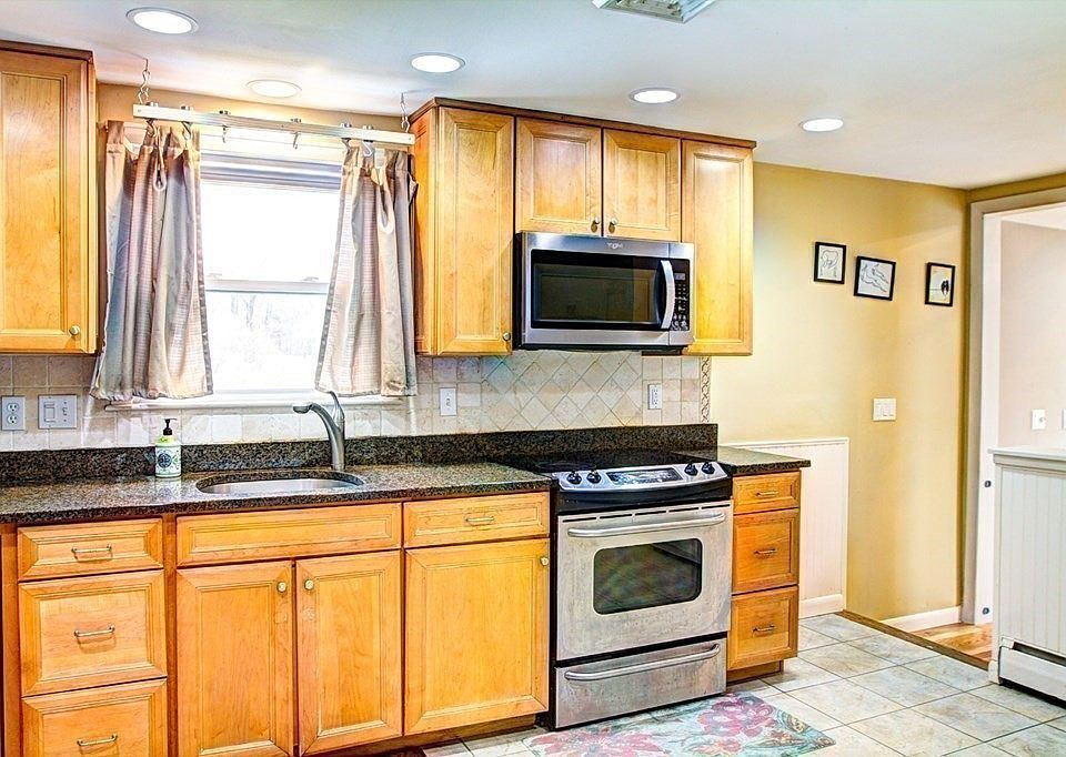 127 Warren Ave, Chelmsford, MA 01824 Zillow