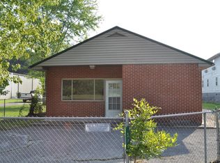 315 Old County Rd, Harold, KY 41635