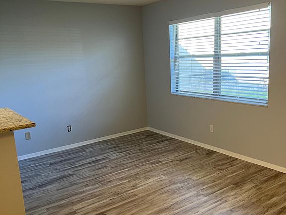 4th image of 19 Lake Vista Trl APT 104