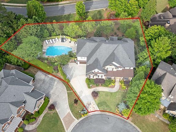 4th image of 212 Fernwood Pl