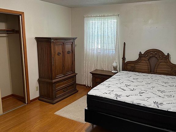 5th image of 1630 Colorado St