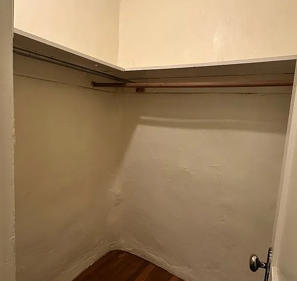 135 141 Yale 2135 #2139 — Photo 8