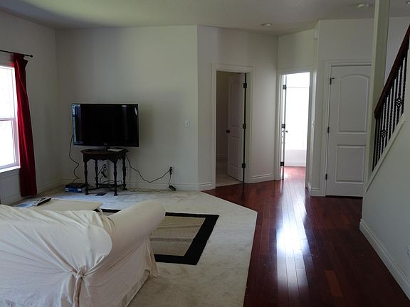 3rd image of 12705 NE 12th Ave