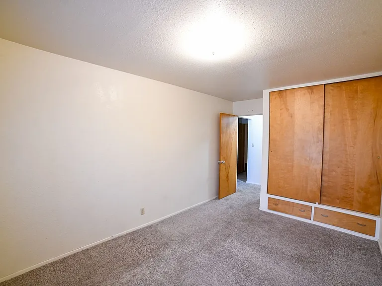Glacier Apartments — Photo 15