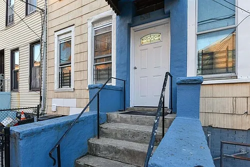 531 28th St Photo 1