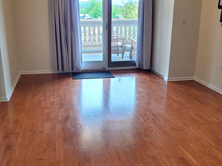828 W Grace St #611 — Photo 9