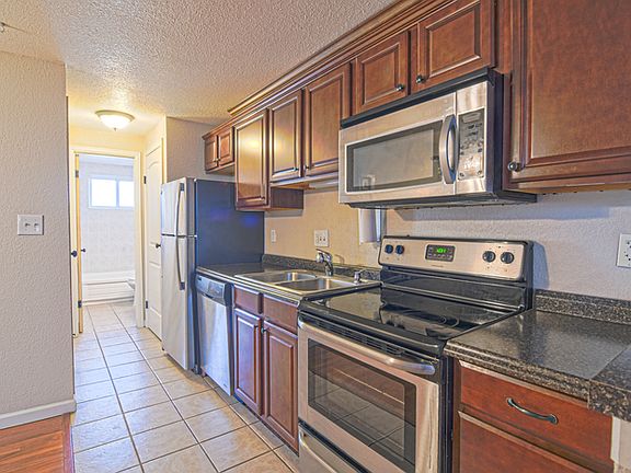 5th image of 41 S Lincoln St APT 105