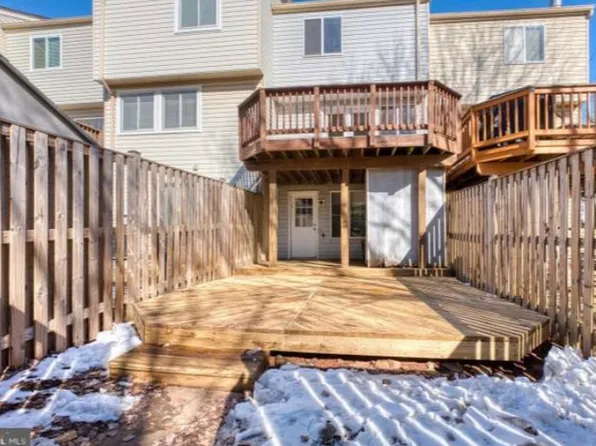 37 Sudley Ford Ct, Fairfax, VA 22033