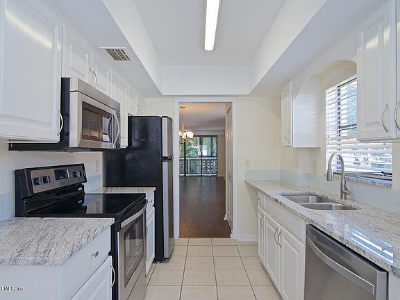 5th image of 1810 Sevilla Blvd APT 305