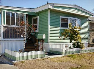 184 Courtney Ave, Pawtucket, RI 02861