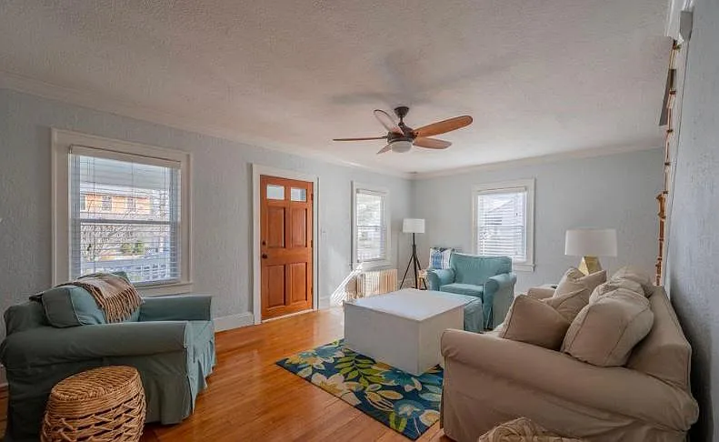 817 Drummond Ave — Photo 2