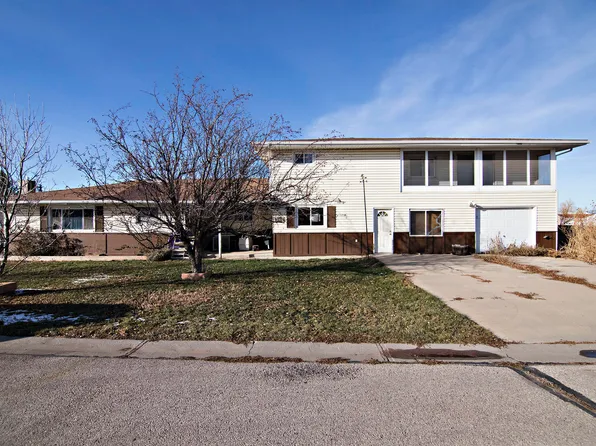 702 Arapahoe Ave, Gillette, WY 82718