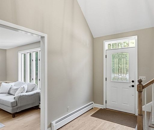 5th image of 8 Netherwood Rd