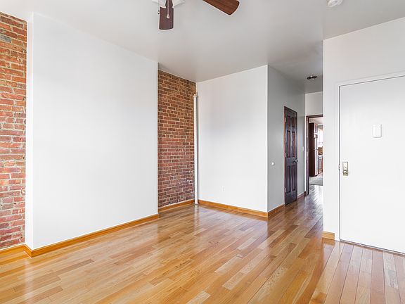 3rd image of 223 Franklin St APT 4L