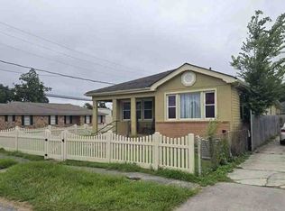 3325 Jackson Blvd, Chalmette, LA 70043