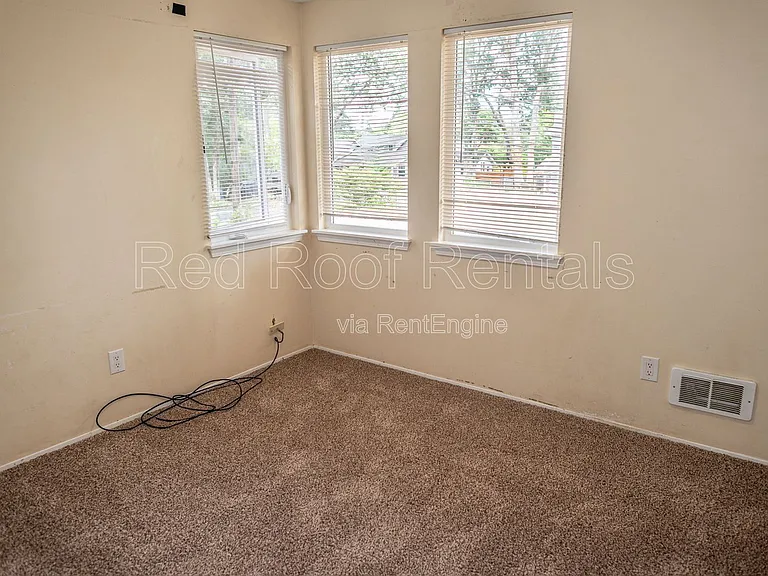 9620 Maple Ave SW — Photo 25