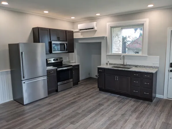 33 E Main St, Dallastown, PA 17313