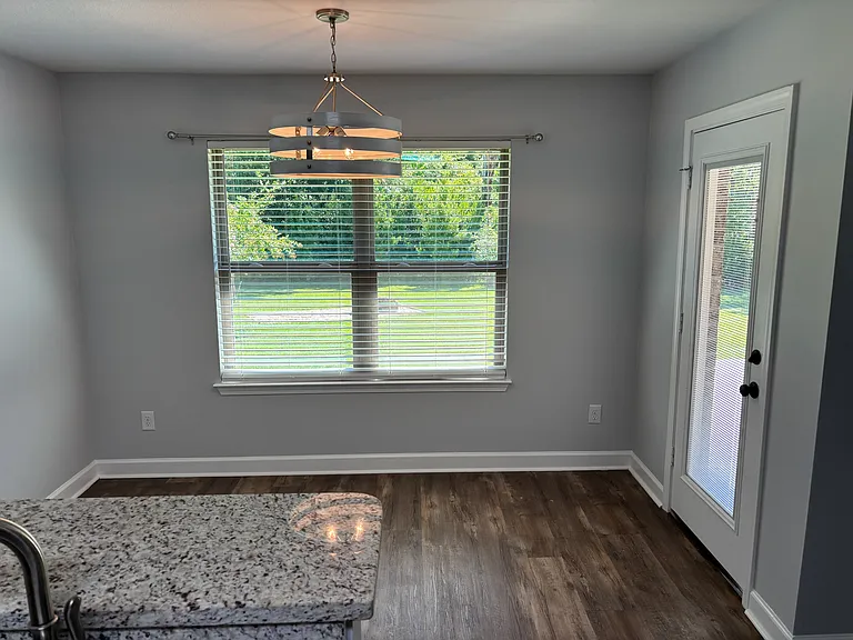 3860 Chesterfield Ln — Photo 7