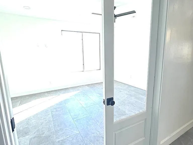 2720 N Sterling — Photo 12