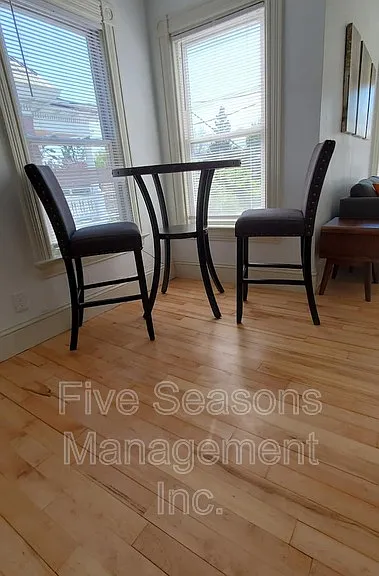 94 N Winooski Ave #2 — Photo 2