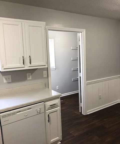 4400 Graceland Ct #4400 — Photo 28