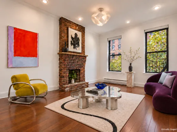 433 West 24th Street image 1 of 6
