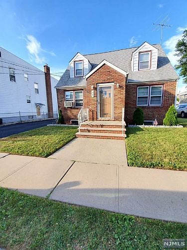 1st image of 98 Sanford Ave