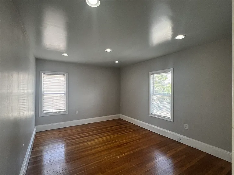 46 Brook St #SF — Photo 11