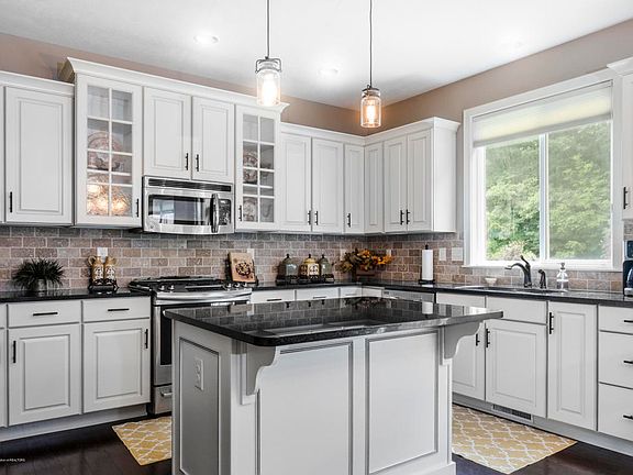 4th image of 2180 Cider Mill Dr