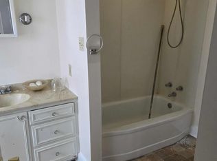 2 S Main St APT D, Stewartstown, PA 17363