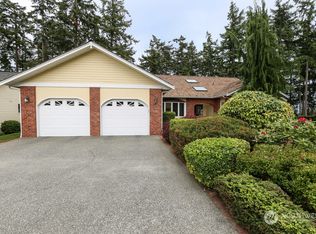 2580 SW Capital Dr, Oak Harbor, WA