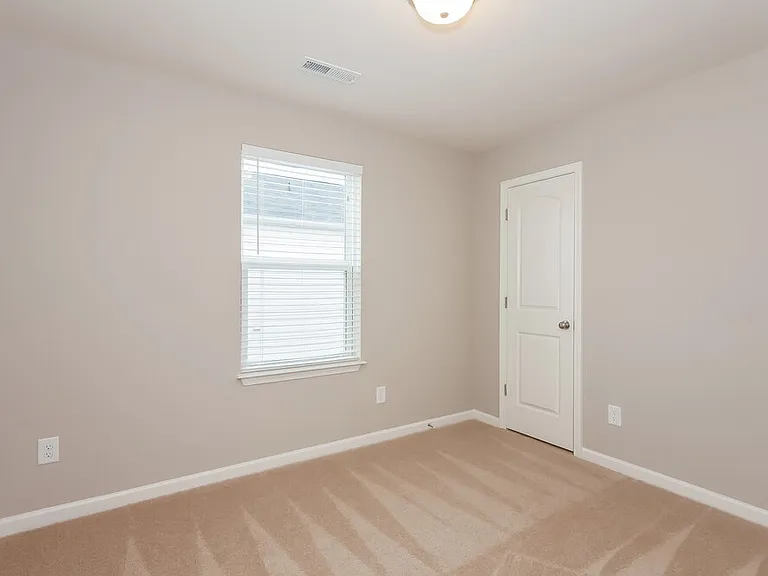 9009 Sharpes Cir — Photo 14