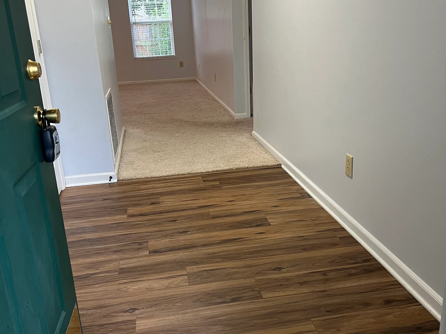 3 bed, 1228 sqft, $1,950 — Photo 4