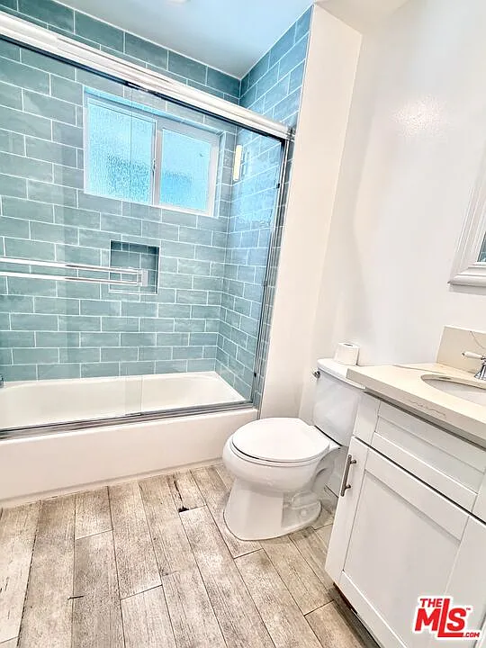 3 bed, 3.0 bath, 1400 sqft, $3,150 — Photo 4